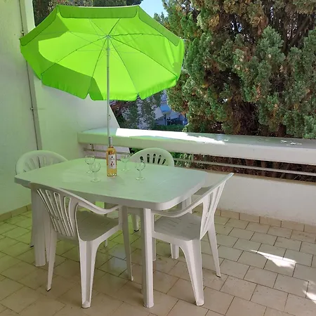 Joli Piscine Cat Climatise La Grande-Motte