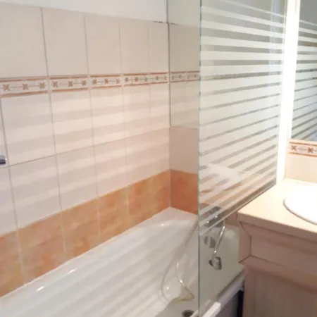 Joli Piscine Cat Apartamento